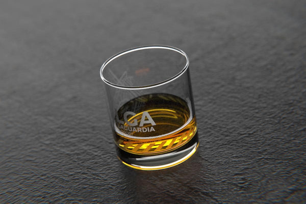 LGA New York Laguardia - Airports and Runways Rocks Glass