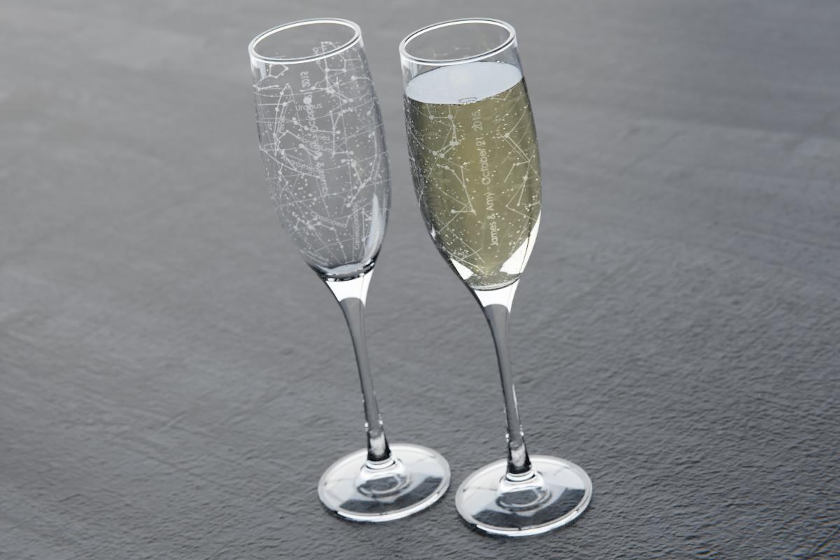 13 Perfect Personalized Champagne Flutes